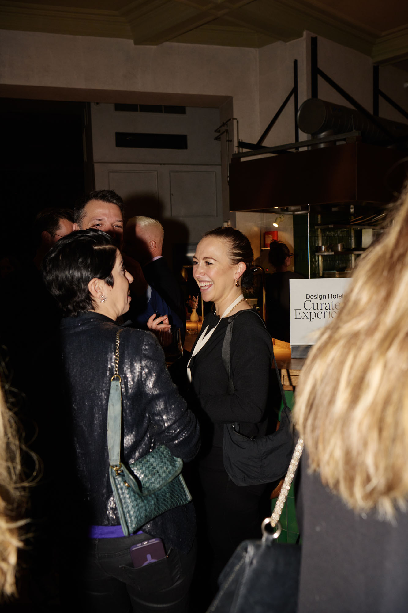 DH SALES25 CE London10