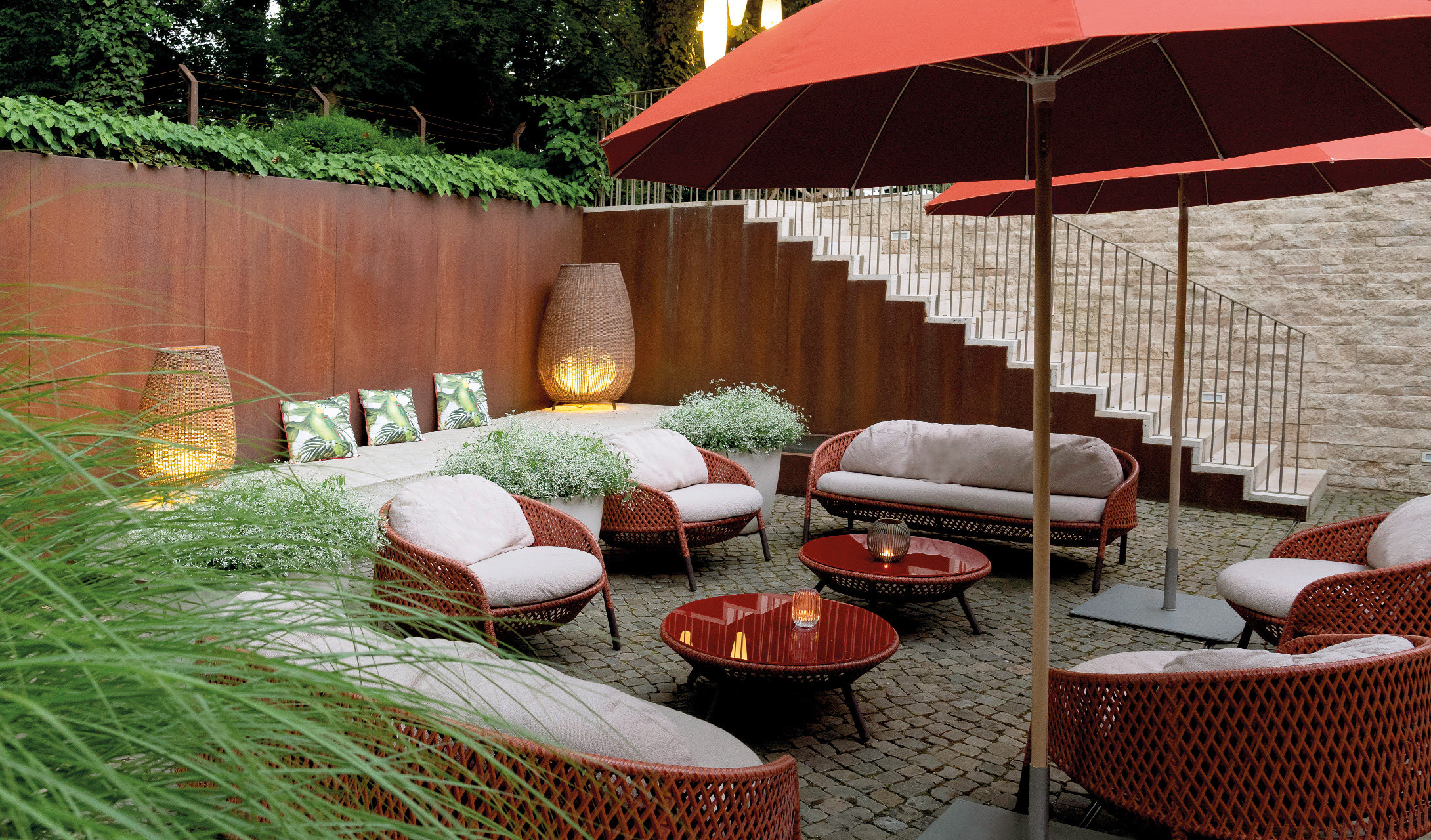 G 16 La Maison Hotel