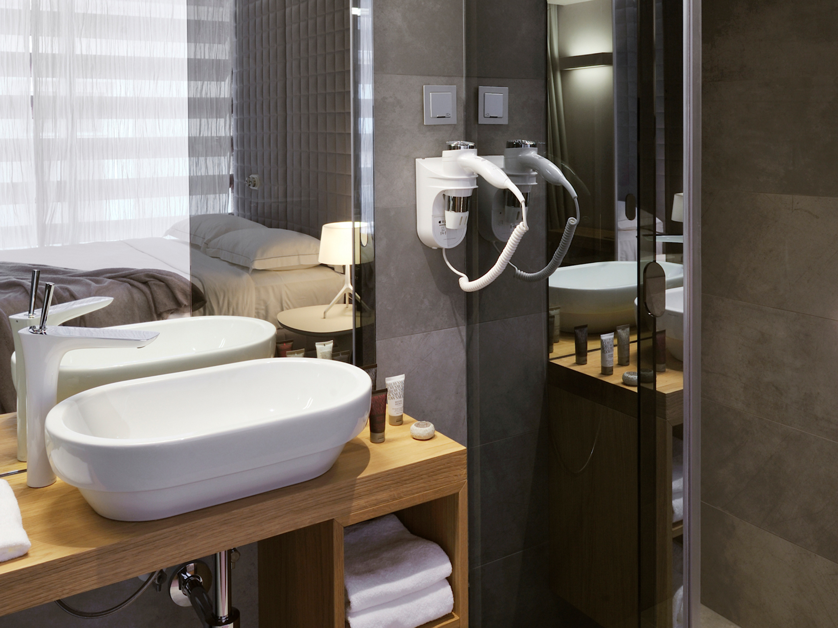 Vander Urbani Resort Vander Small R 2