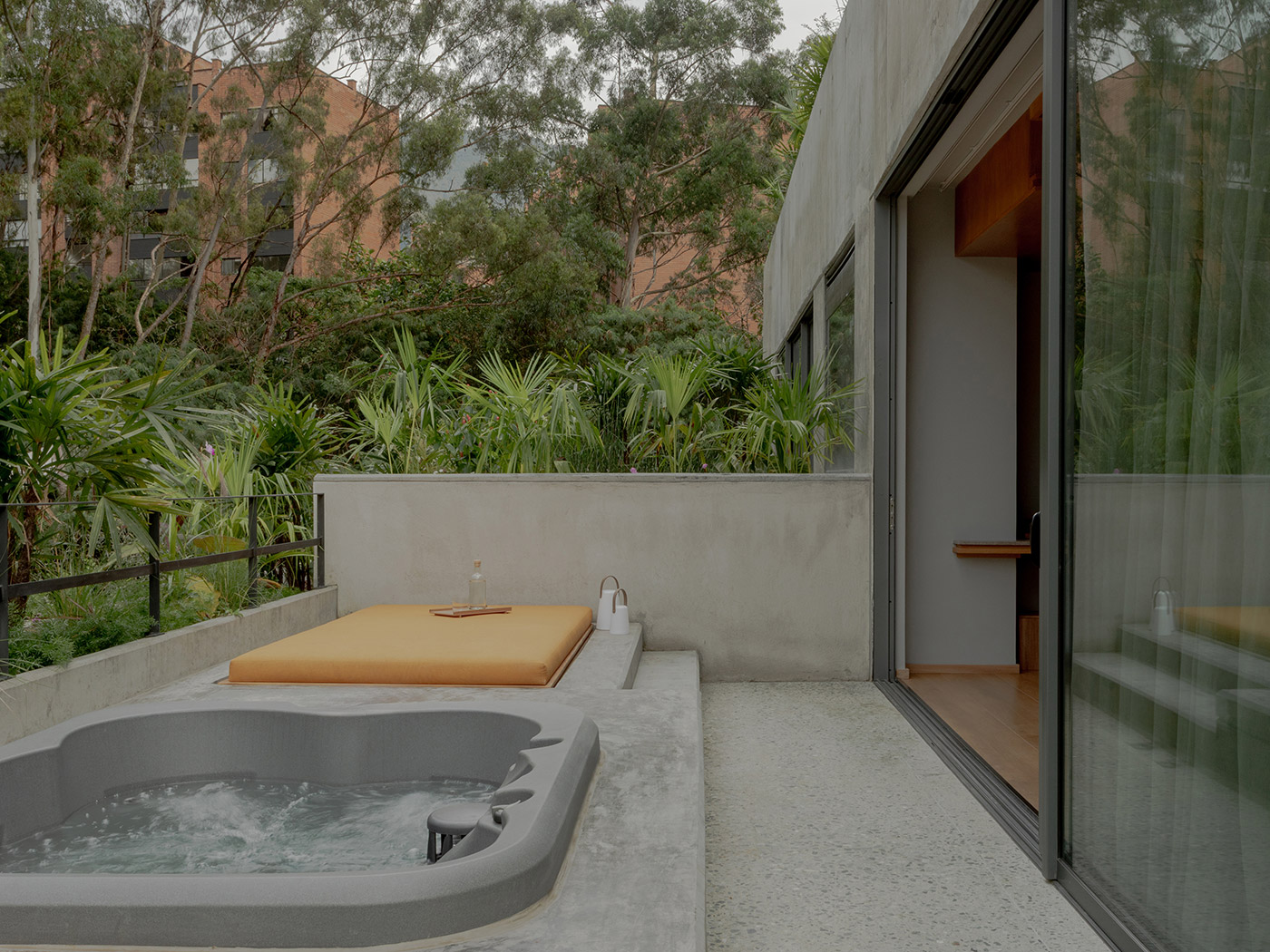 Wake Medellin Awaken Suite R 06