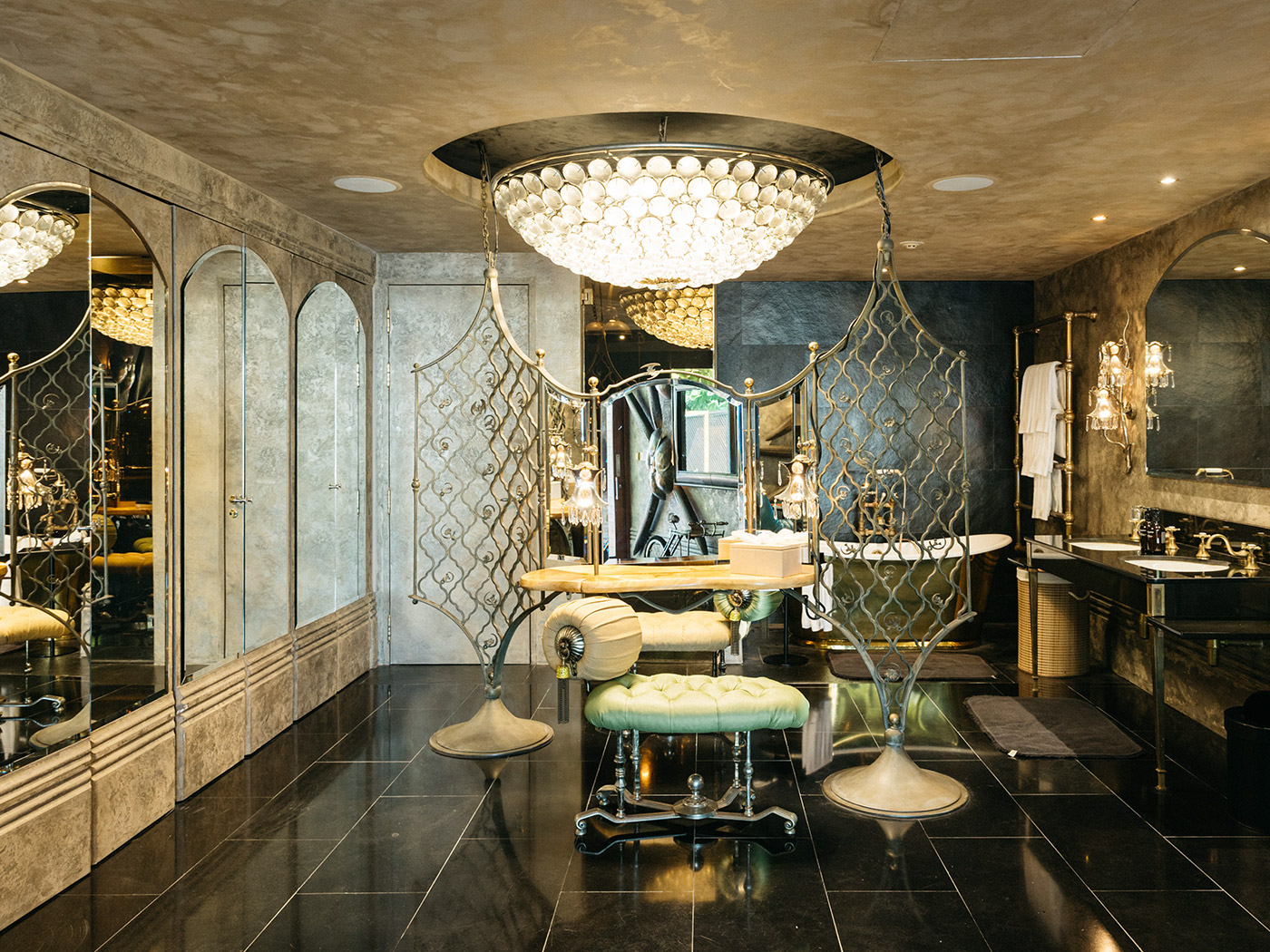 Iniala Beach House One Bedroom Budoir Suite R 05