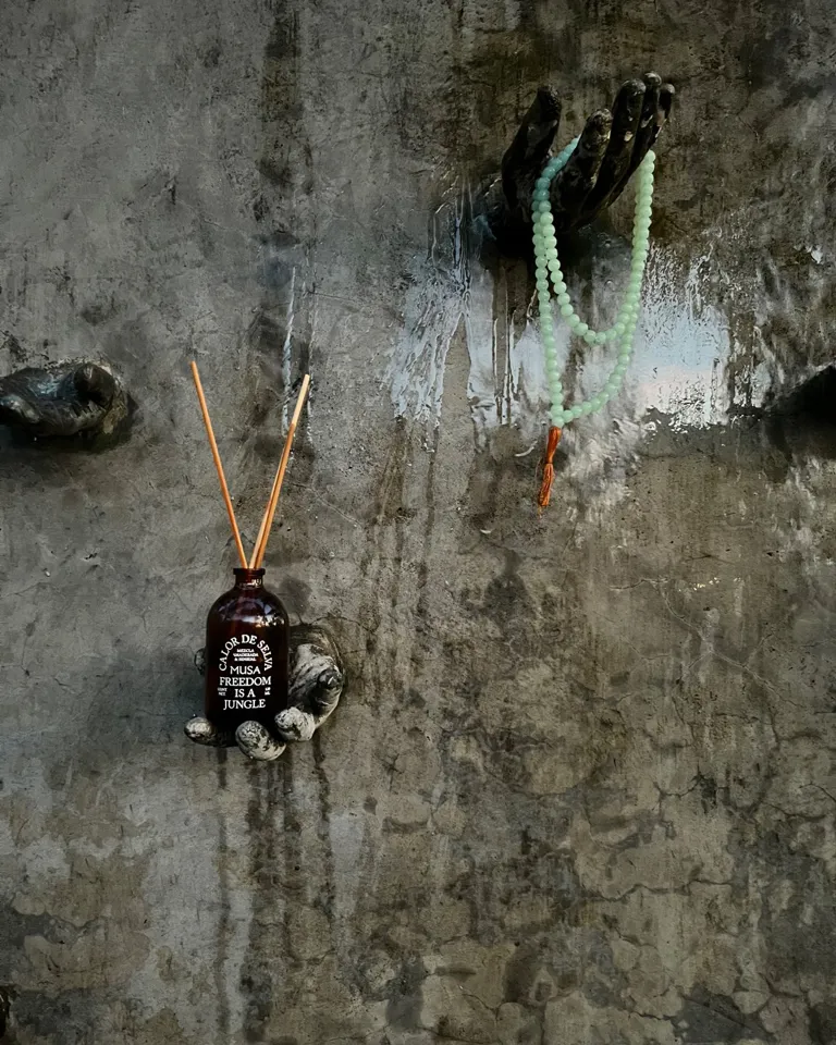 DH Journal Hotel Scents 02