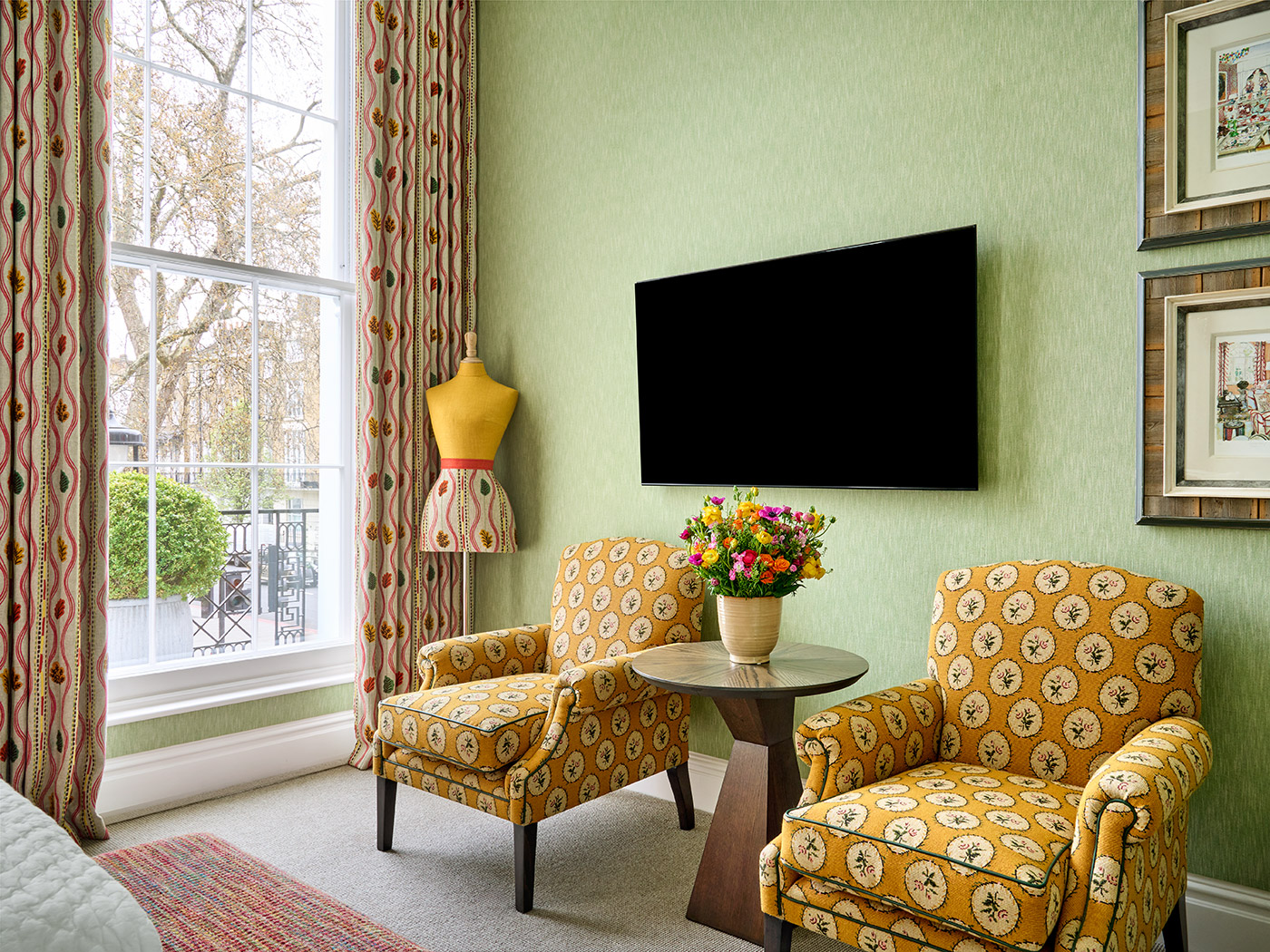 Dorset Square Hotel Summer Room R 02