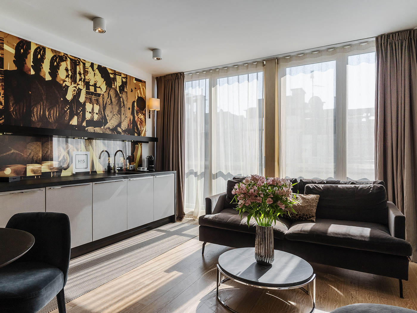 H15 Boutique Hotel Suite R V3 02