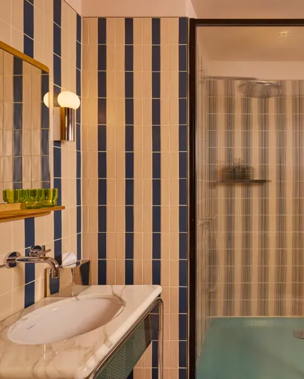 11 SP Sir Devonshire Square (2)