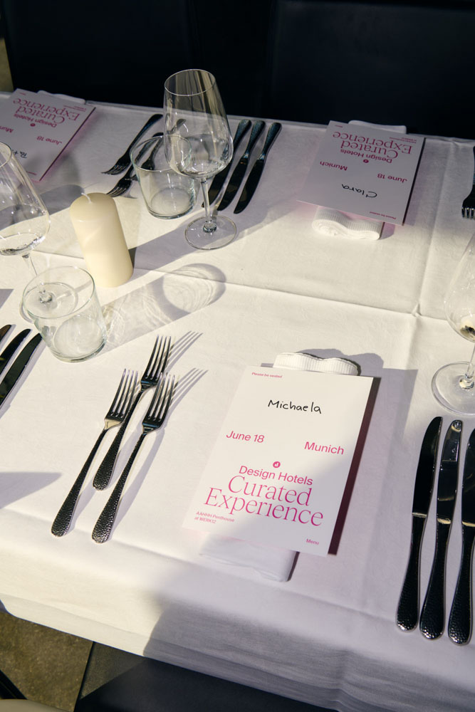 DH24 SALES CE Munich Travelpro04