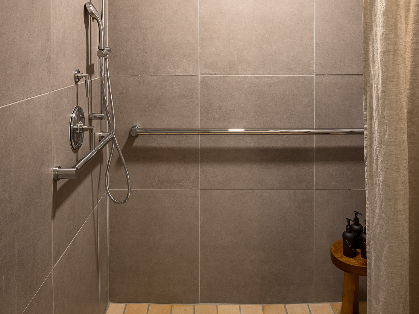 Drift Nashville Three Bedroom Premium ADA R 10