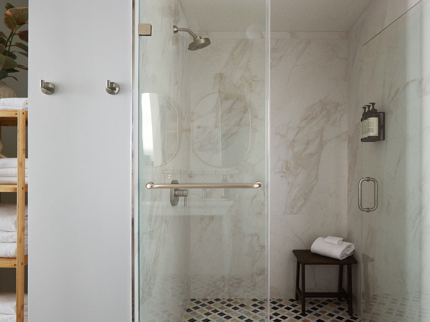 Granger Hotel Gaslamp Loft Corner Suite R 07