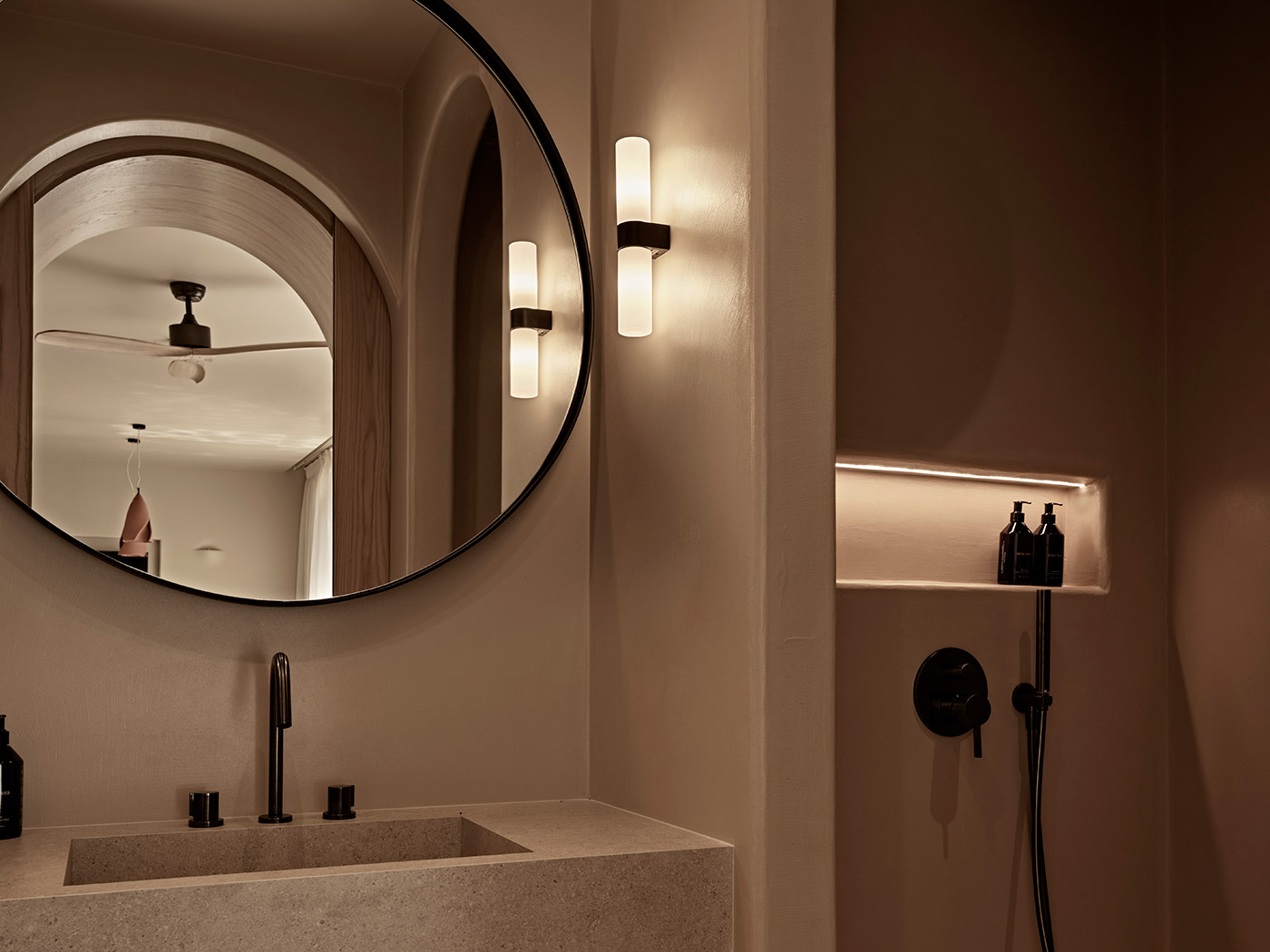 Tella Thera Deluxe Suite R 05