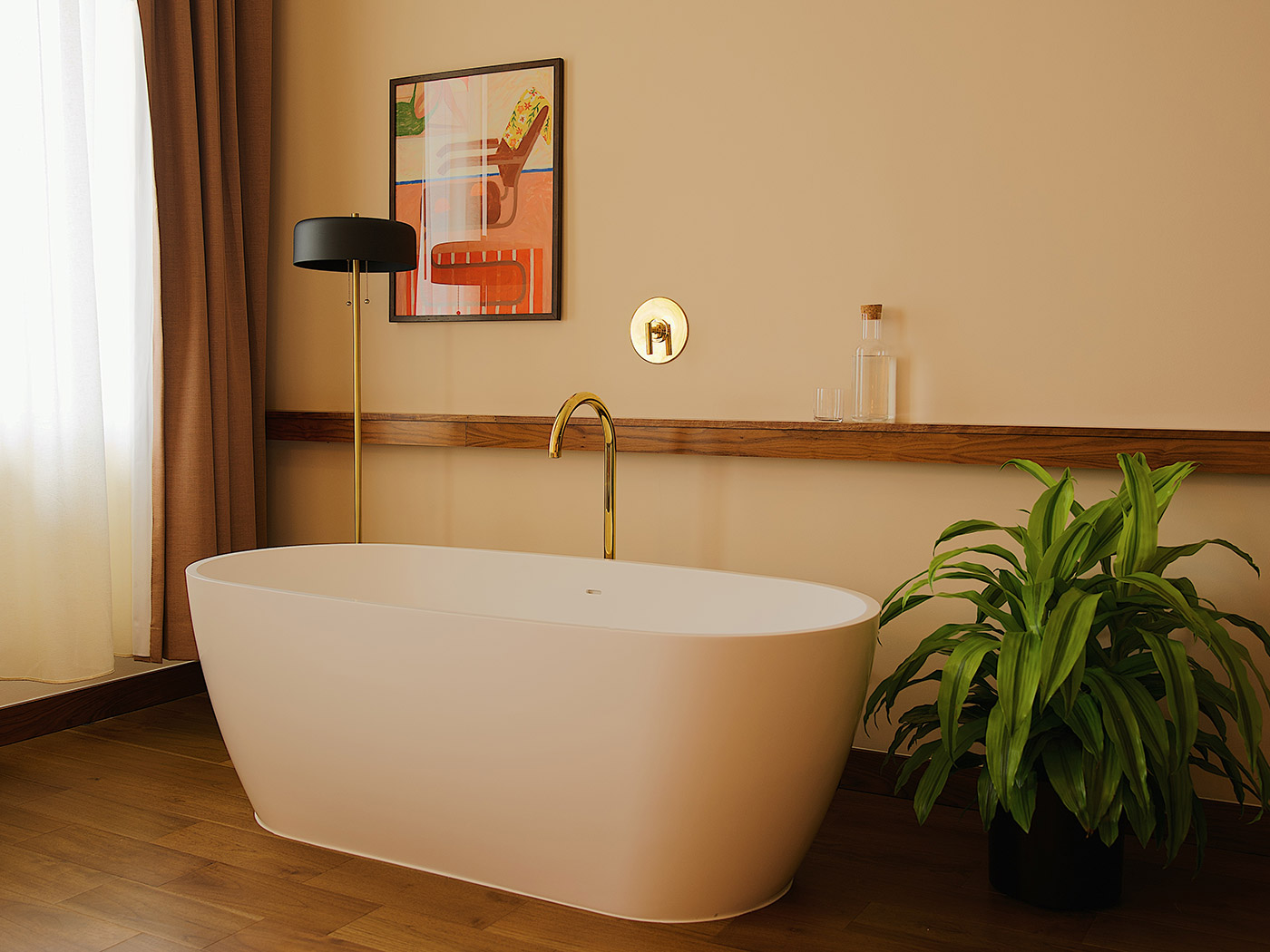 Municipal Grand King Suite Tub R 06