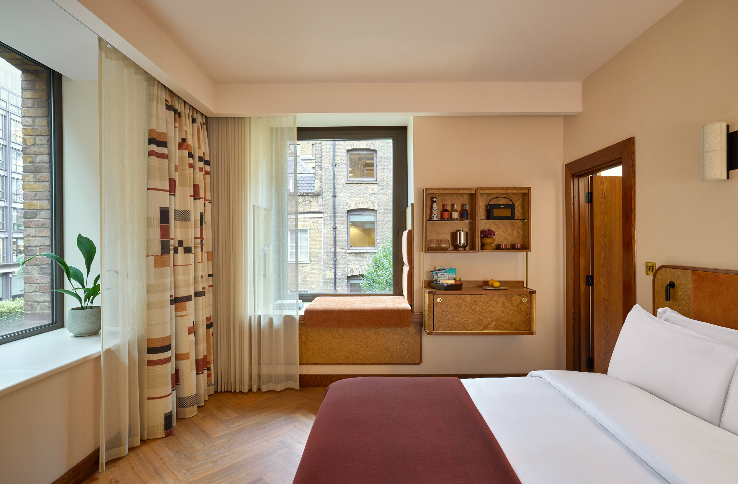 G 07 Sir Devonshire Square Hotel London