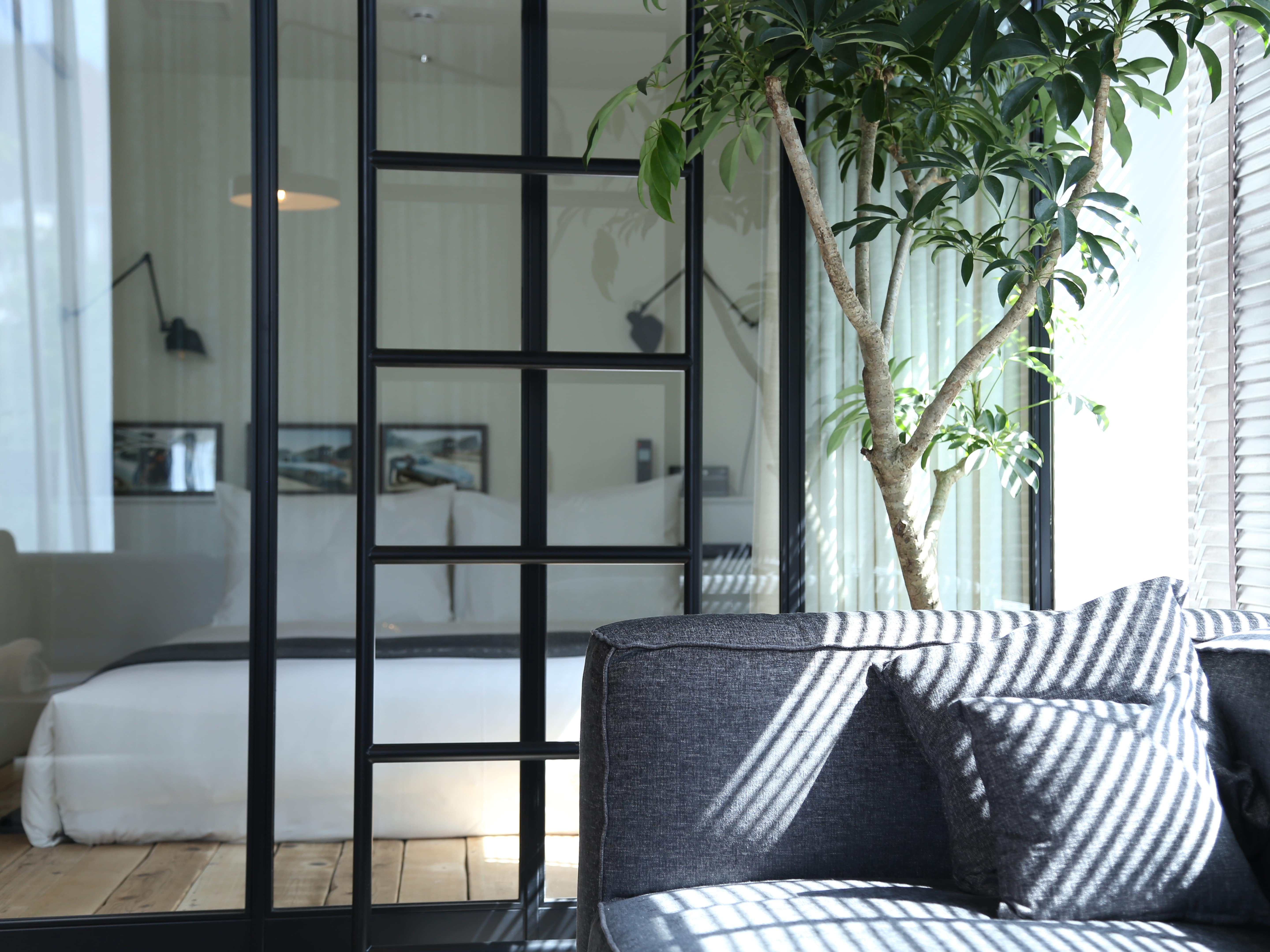 Trunk Hotel Living Suite R 01 (1)