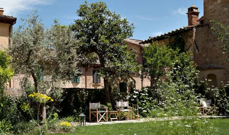 La Bandita Townhouse Building in Pienza