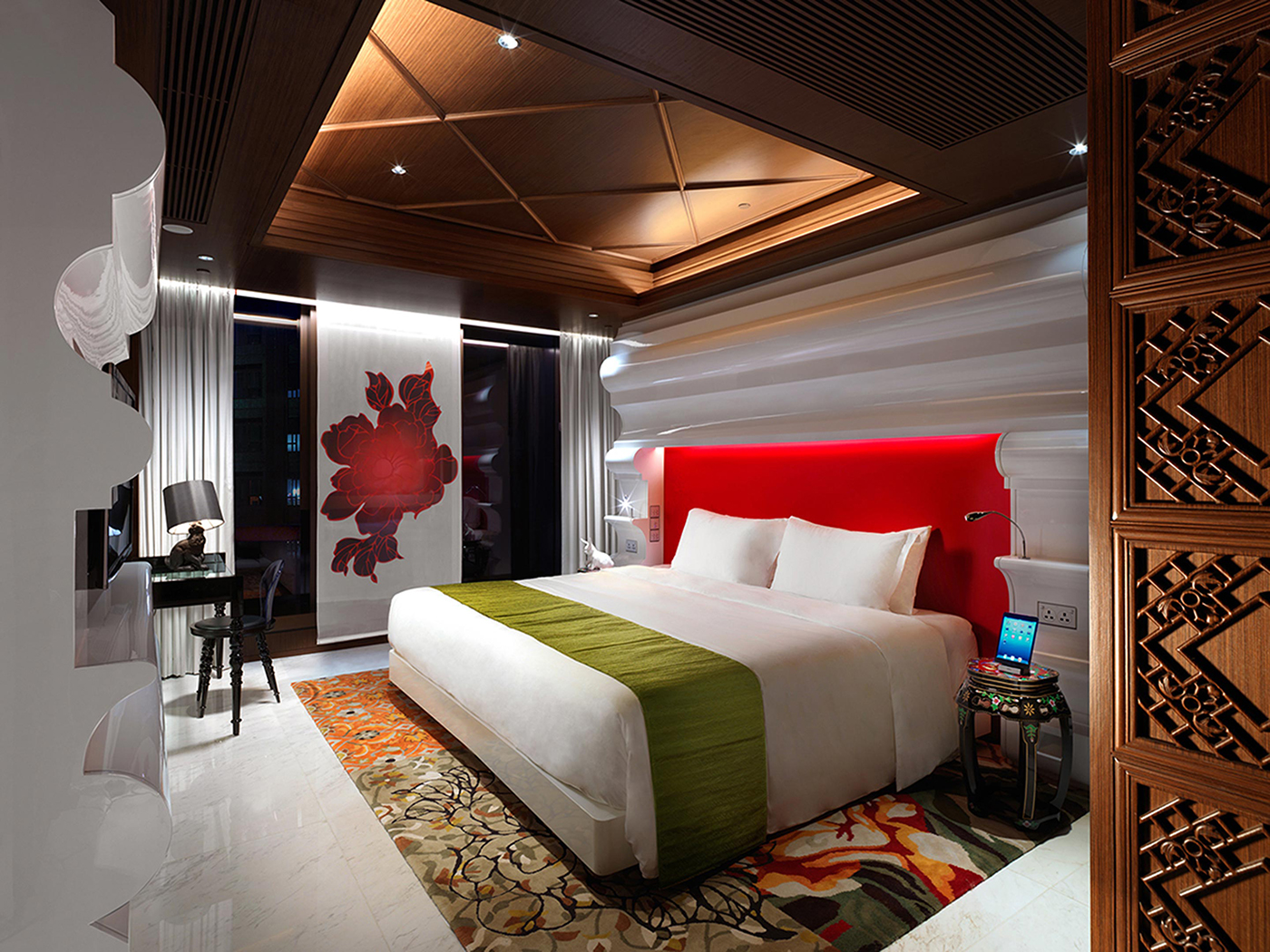 Mira Moon Full Moon With Partial Harbour View R 2