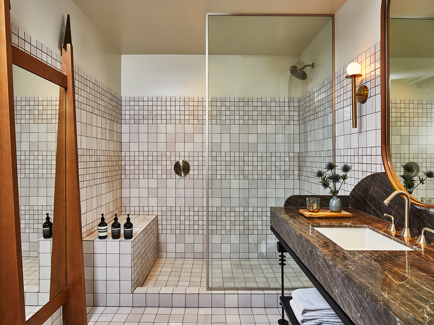 Downtown La Proper 4 Bedroom Premier Corner Suite R 09