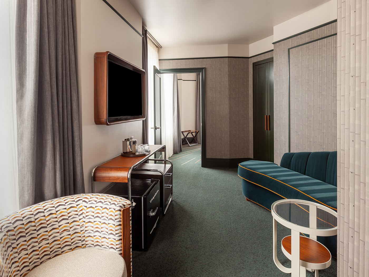 The Flat Iron Hotel Apex King Suite R 02