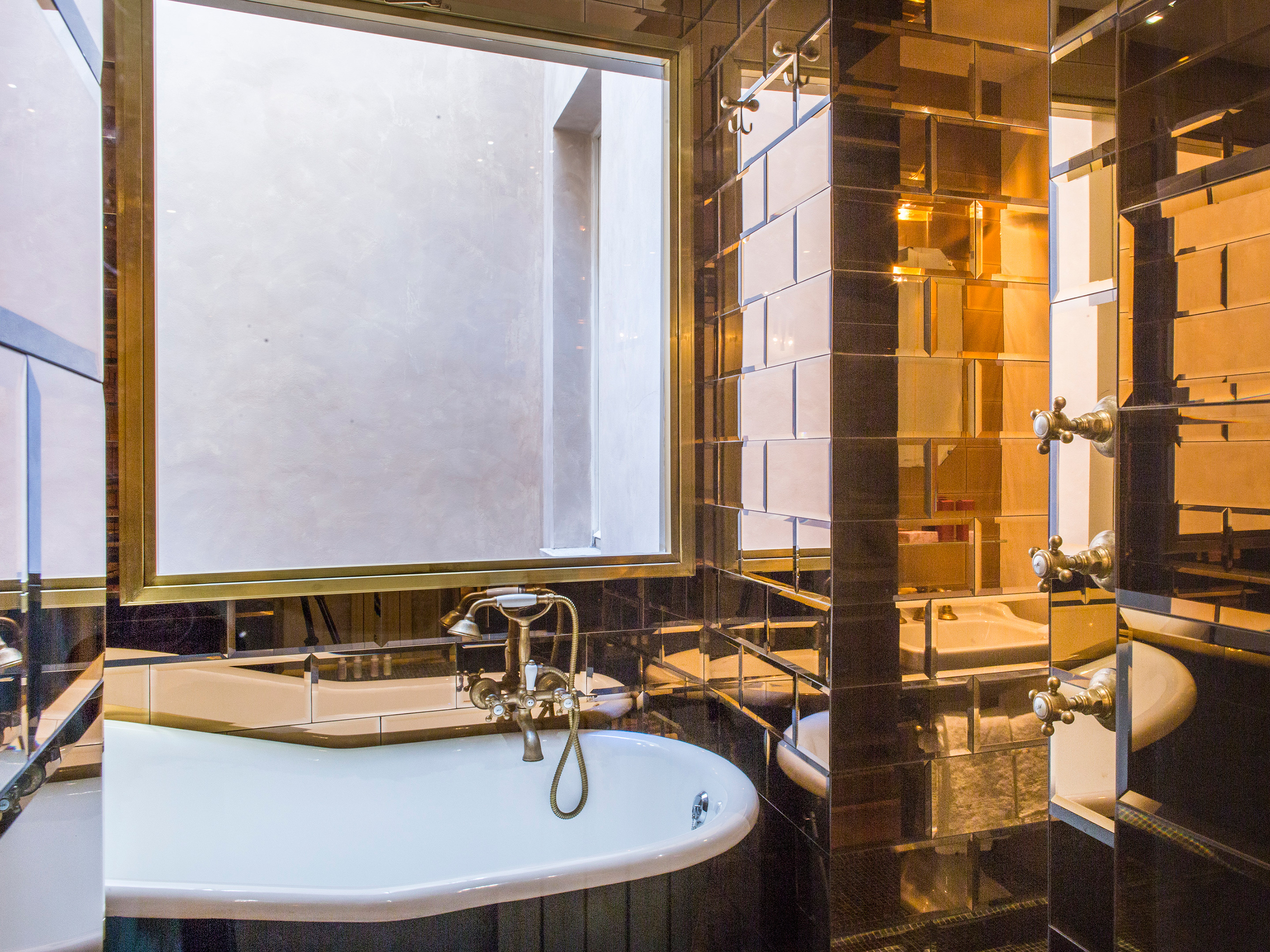 G Rough Suite Apartment R 8