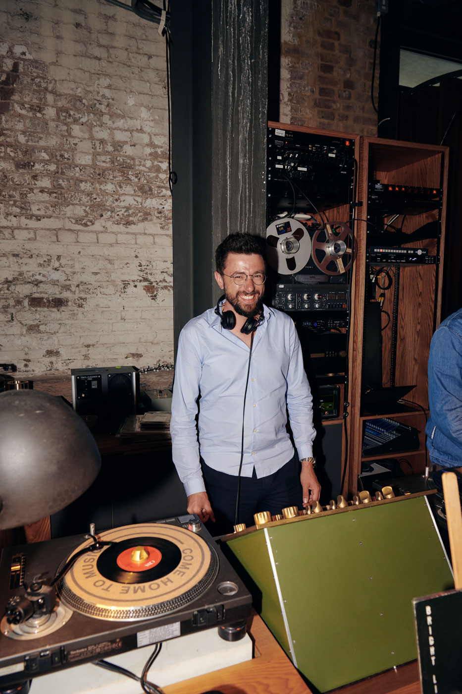 DH24 CE London Travelpro 04