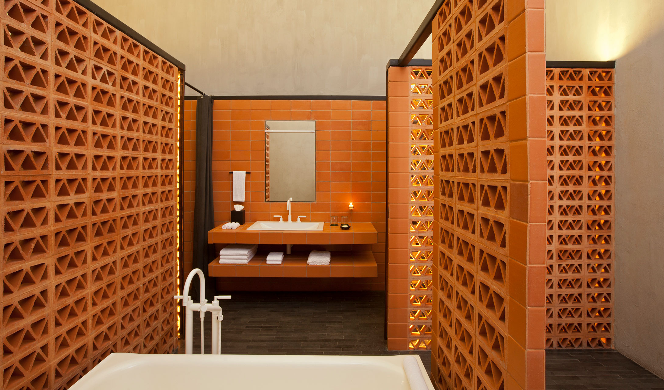 G 18 Downtown Mexico