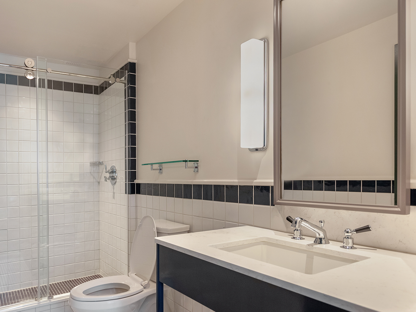 The Flat Iron Hotel Premium King Suite R 05