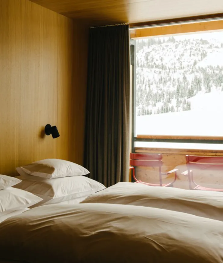 010 Rote Wand Walch Interior Room