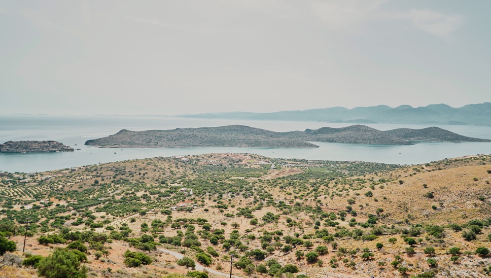 003 BP Weaving Myth And Tradition In Crete