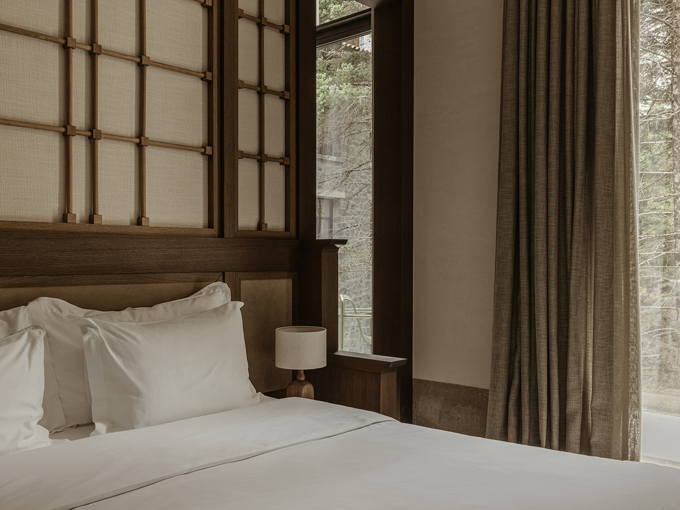 Manna In The Forest Superior Room R V3 03