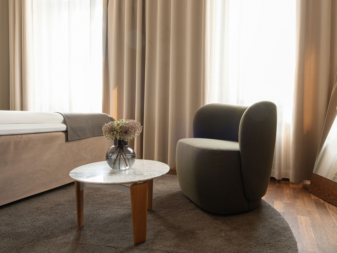 Nobis Stockholm Superior R 02