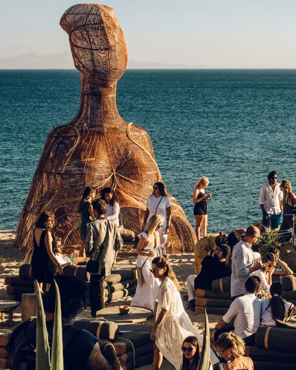 5D9db12520ac3ae1ab268dd8 Arthur Mamou Mani 02