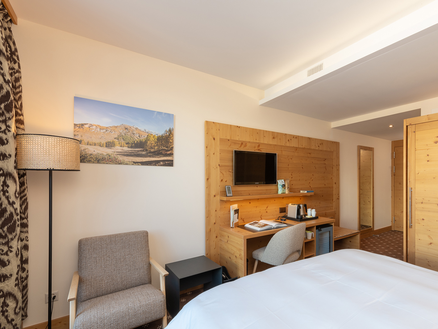 Nira Alpina Corvatsch Room R Winter 02