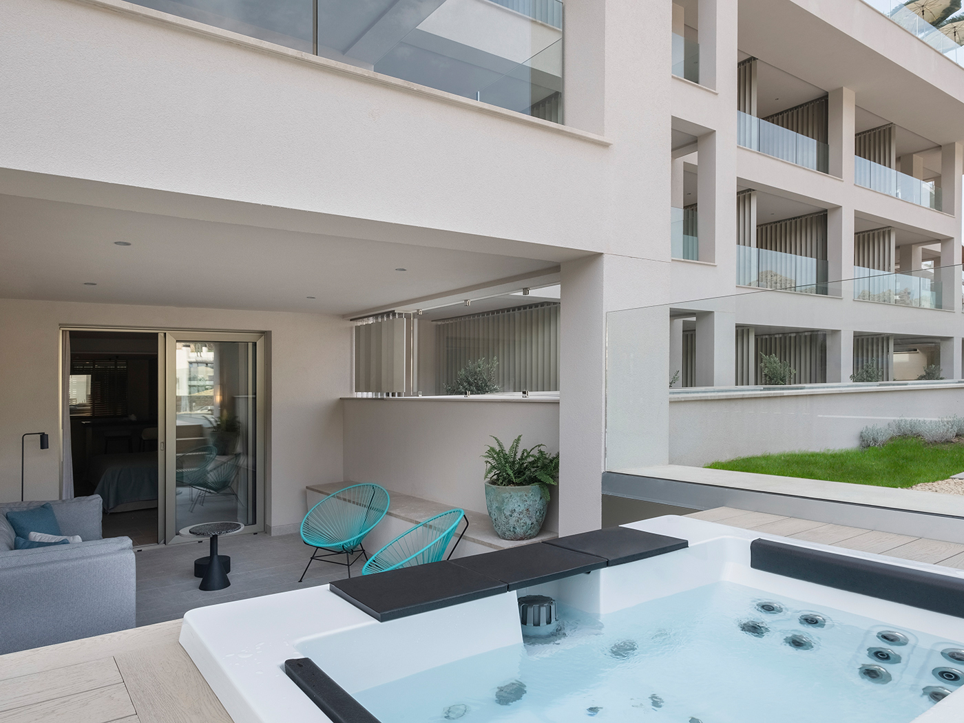 El Vicenc De La Mar Junior Suite Hottub V3 R 01