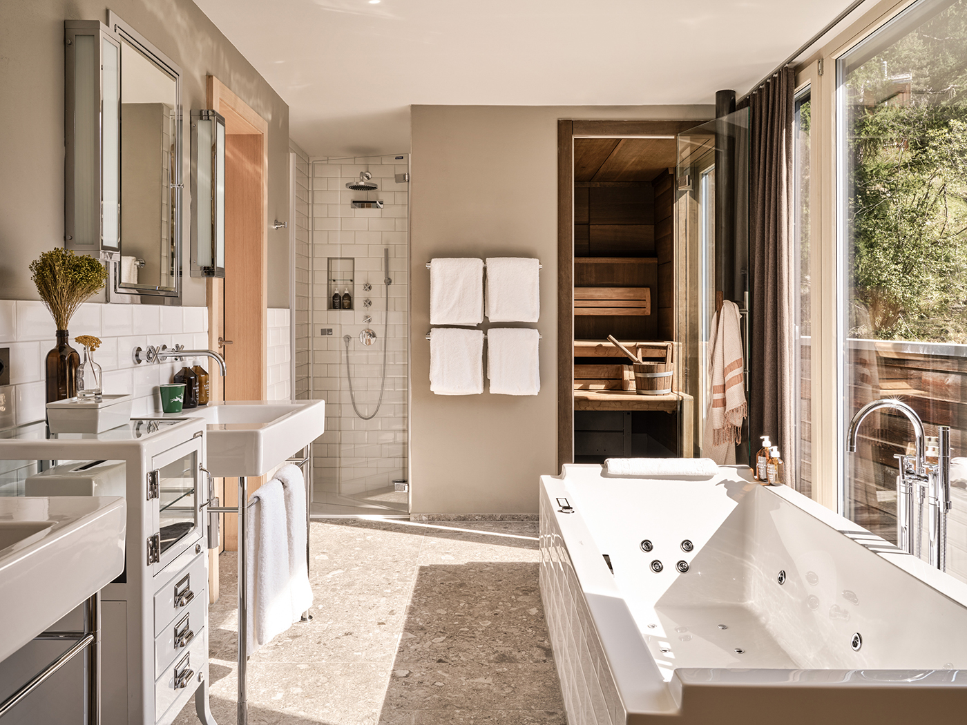 Cervo Mountain Resort Huntsman Triple Suite R 10