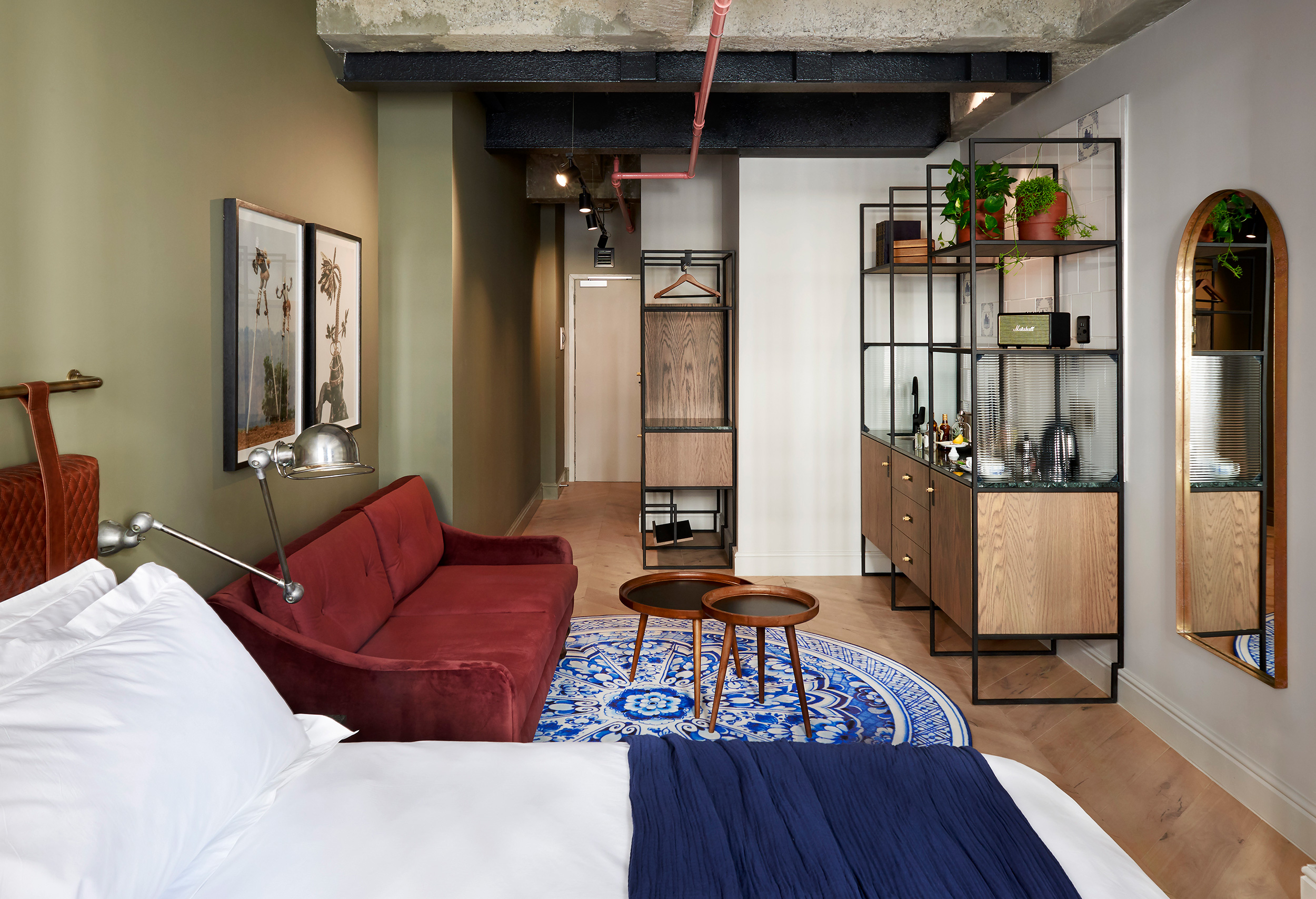 G 12 Gorgeous George