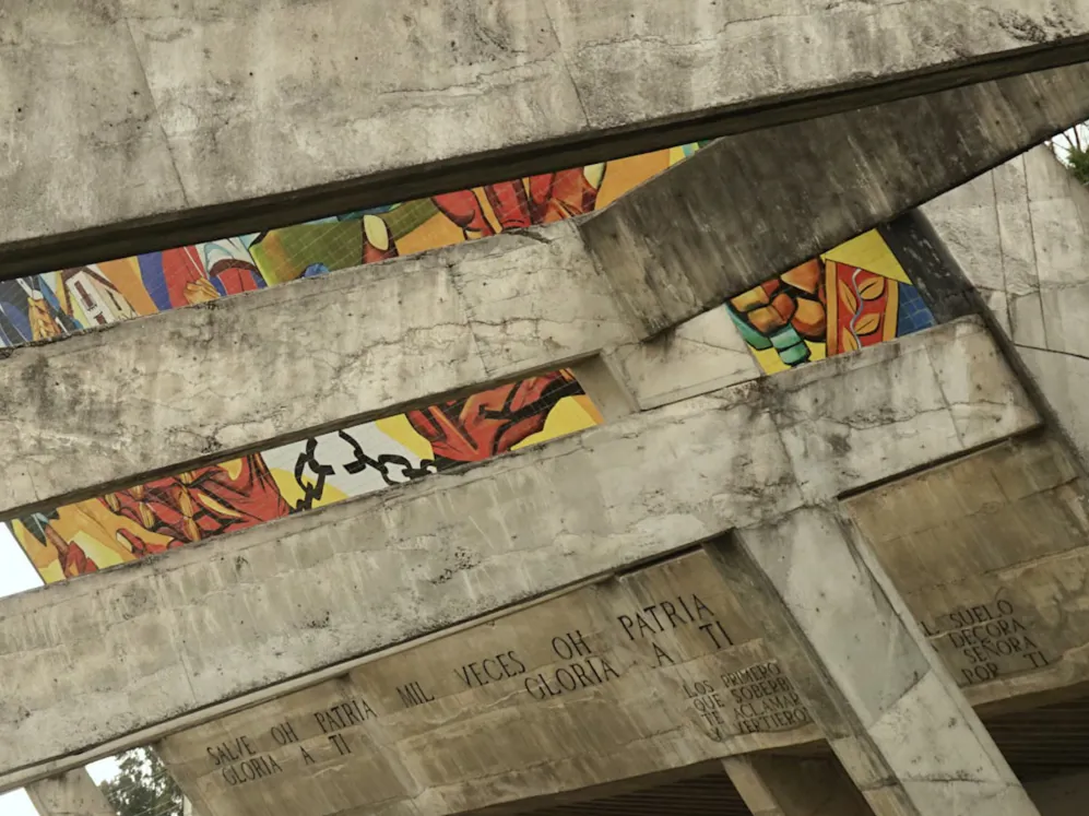 001 BP Quito 20Th Architecture