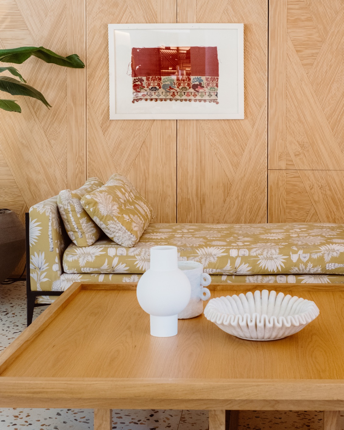 008 BP Weaving Myth And Tradition In Crete