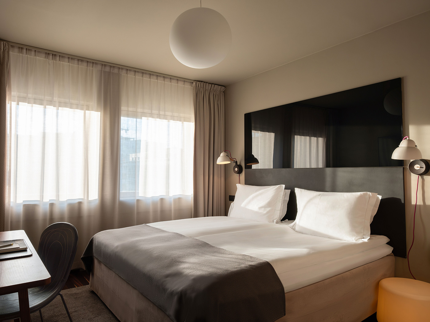 Nobis Stockholm Standard Double R 01