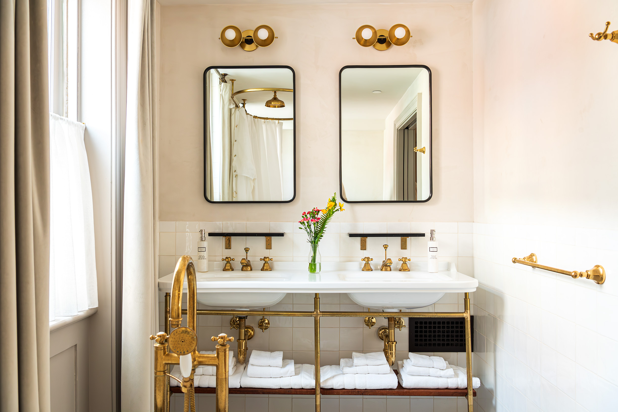 G 08 Hotel Kinsley Kingston Usa