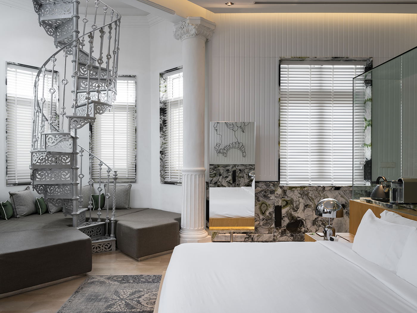 Macalister Mansion Mmonarch Collection R 3