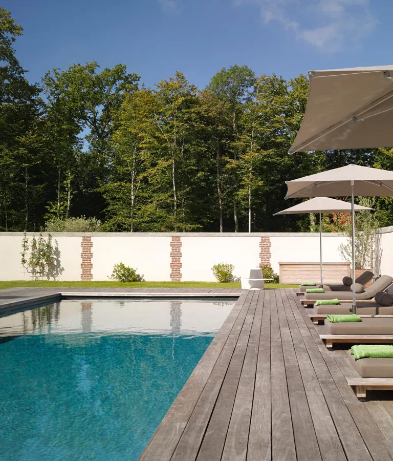 Chateau De La Resle Theme Box 1