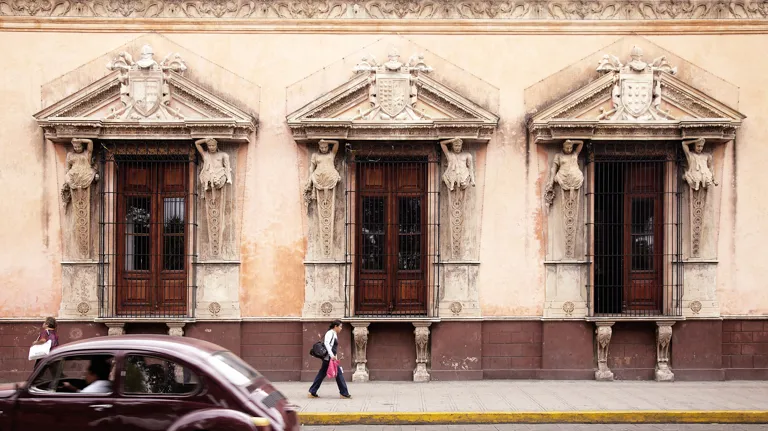 007 Rosas And Xocolate Neighborhood Street Car Architecture