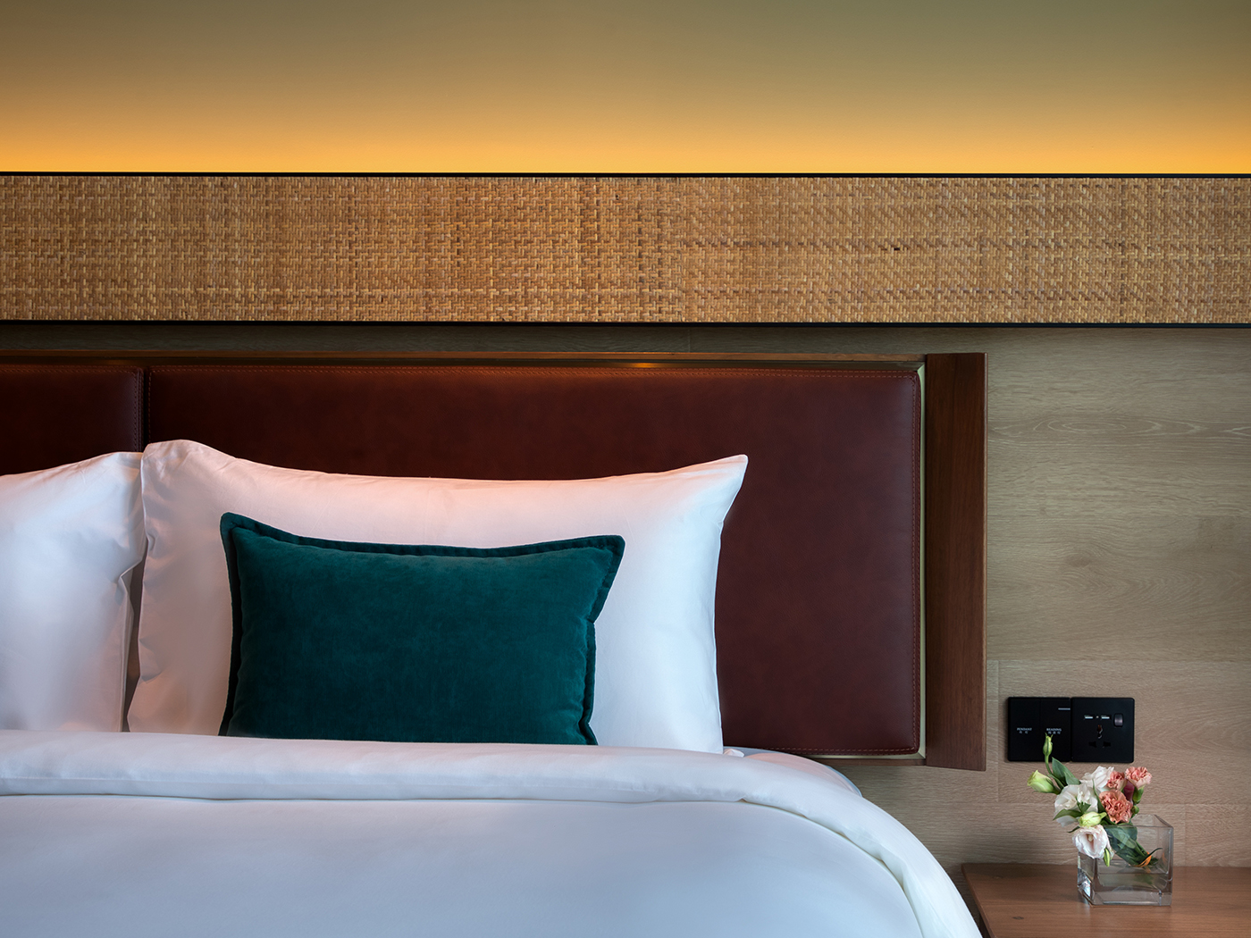 The Luma Emerald Orginal R 05