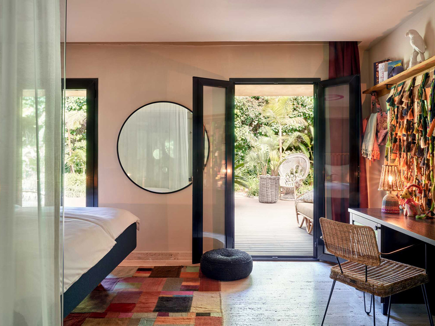 Bikini Island Garden Room R V2 02
