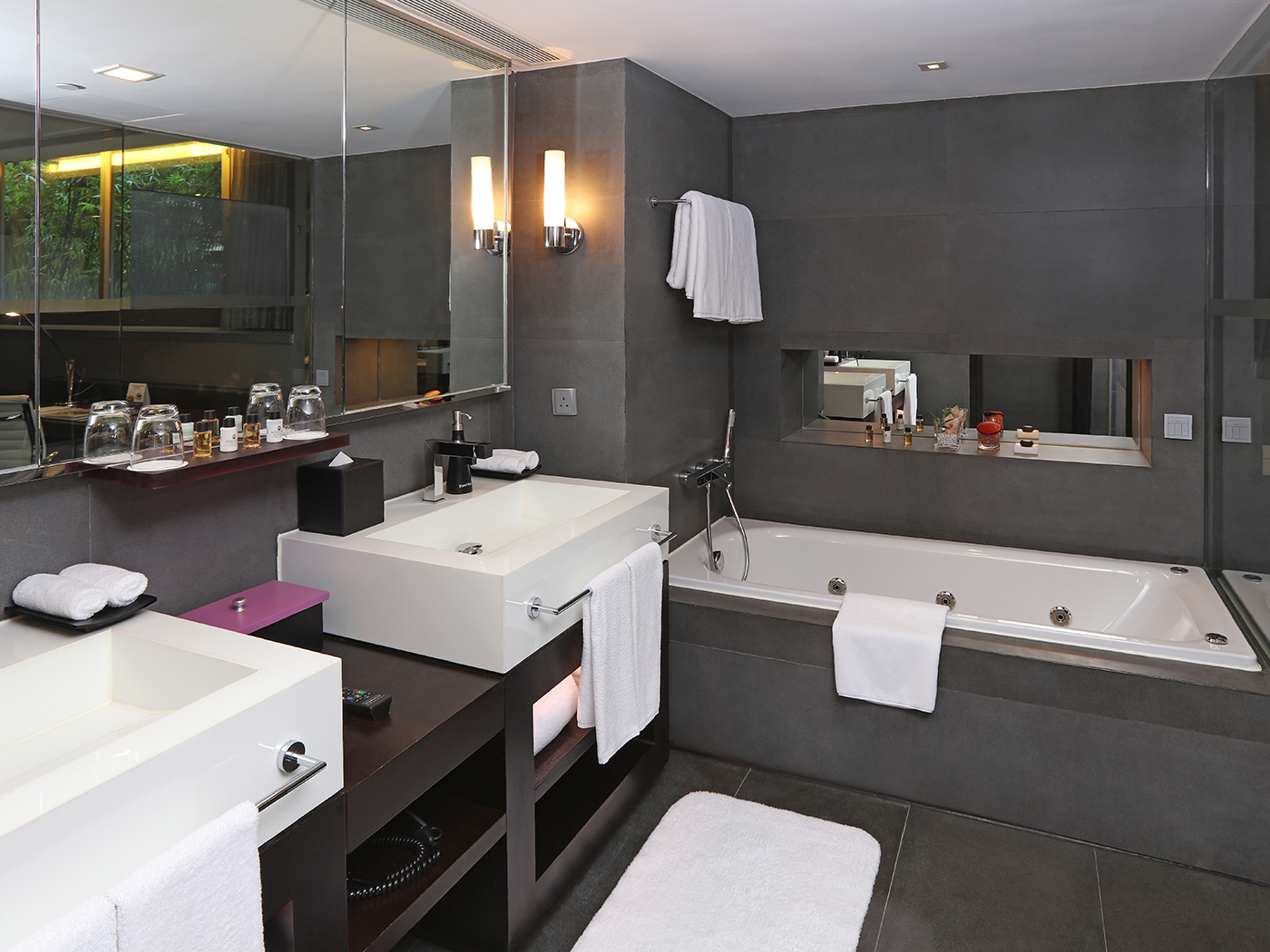 The Mira Hong Kong Speciality Suite Five R 3