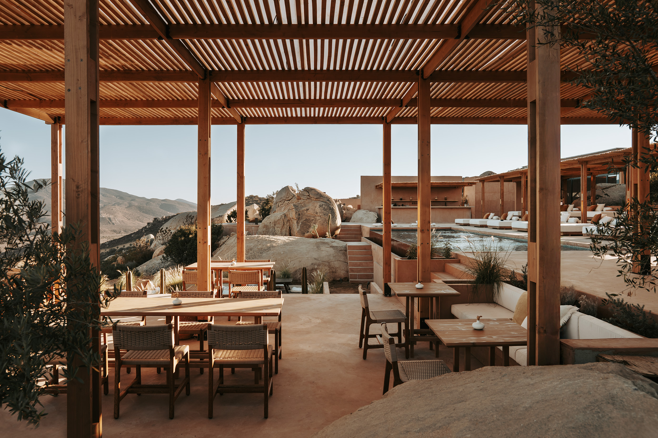 G 22 Mira Earth Studios Mexico