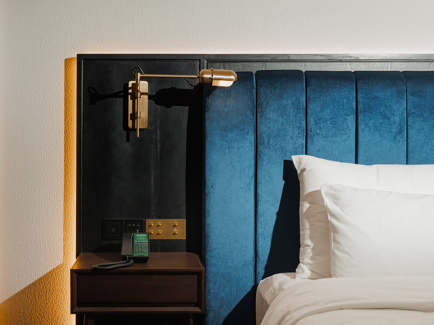 Public House Bangkok Day Dream King R V2 03