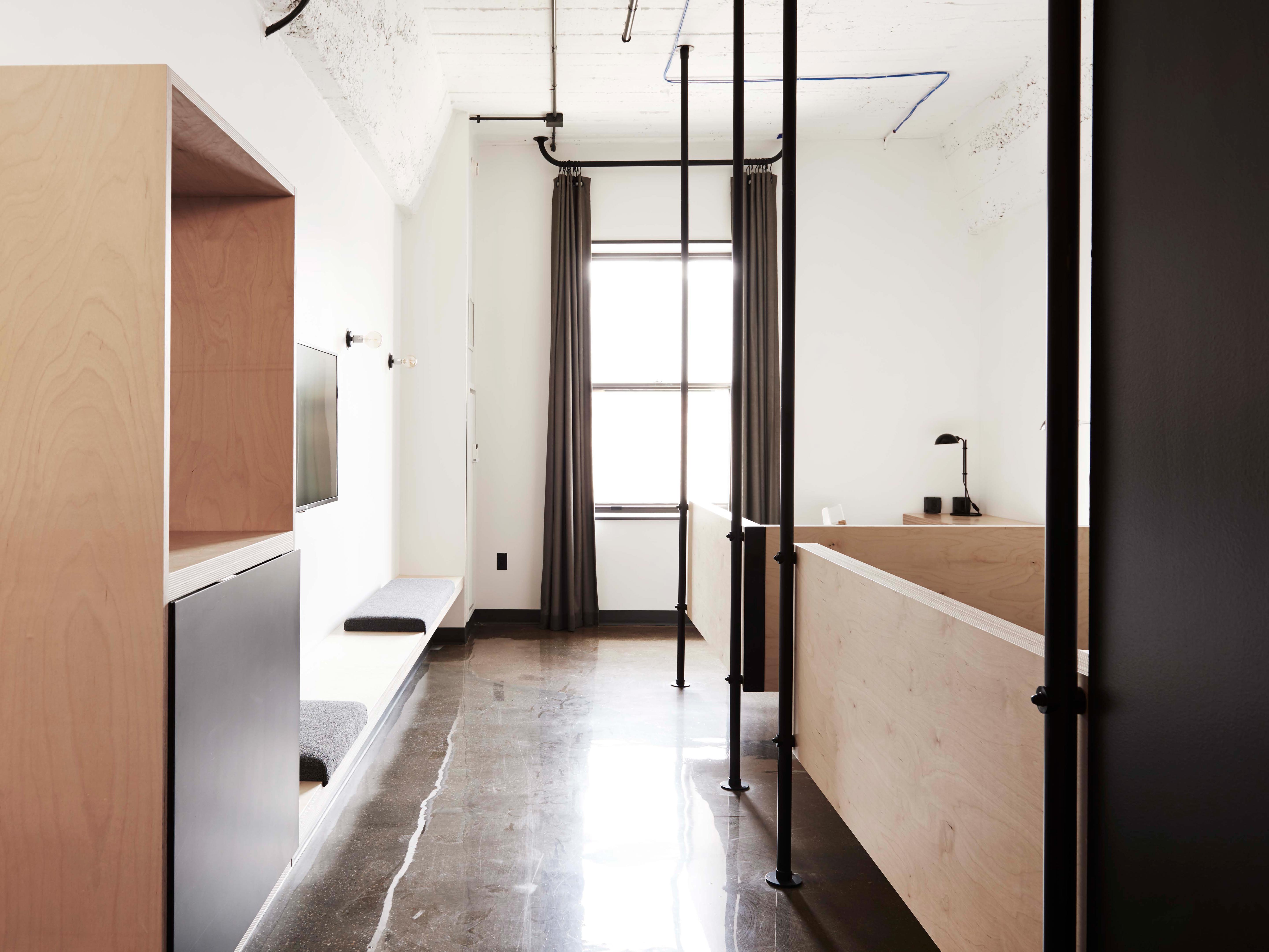 The Robey Hall Double Queen in Chicago