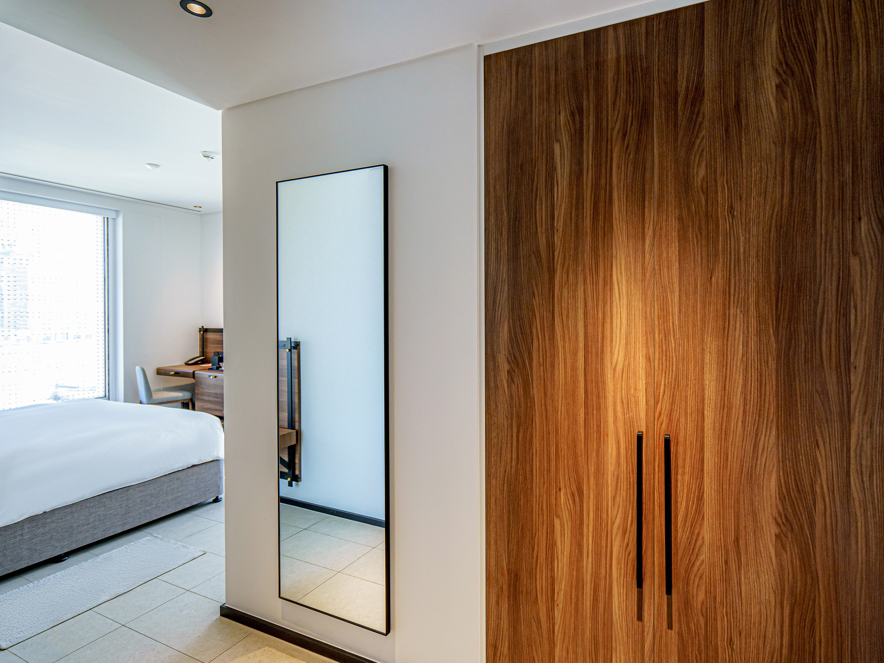 Form Hotel Dubai Plus V2 R 5