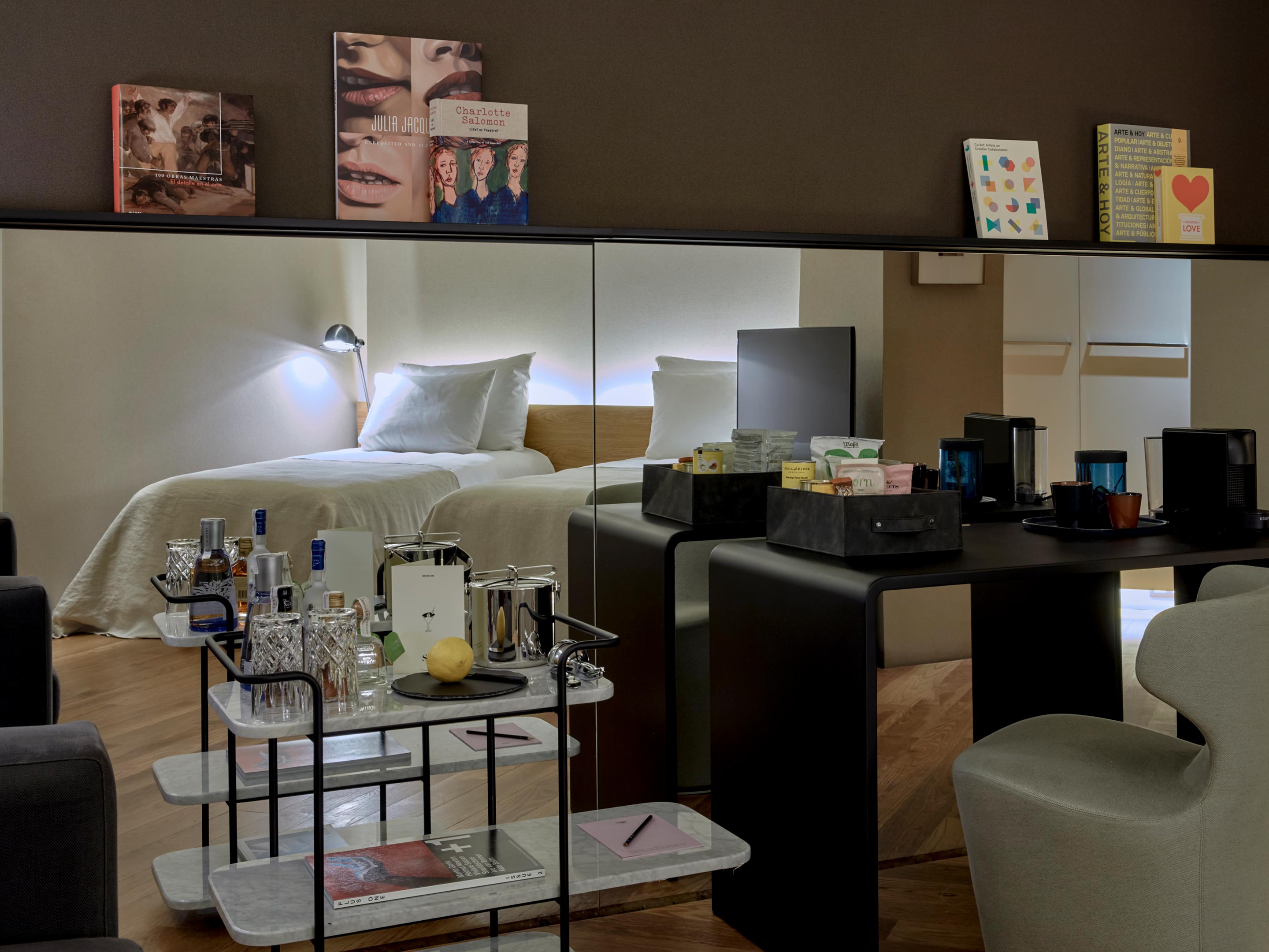 Sir Victor Hotel Minibar in Barcelona