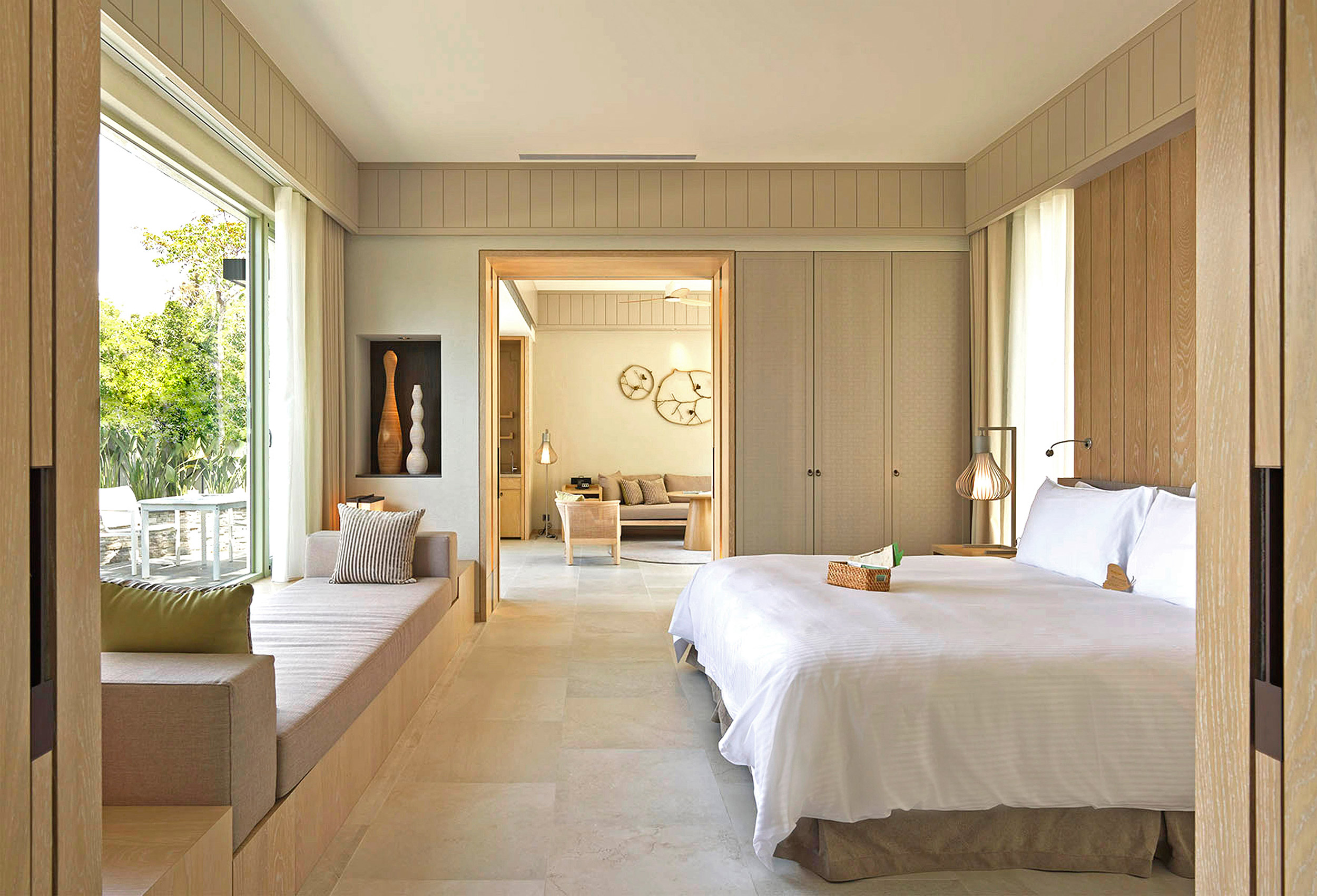 G 12 Gloria Manor (1)