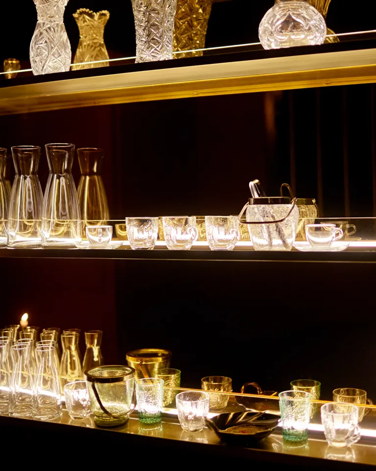 007 Provocateur Shelf Glasses